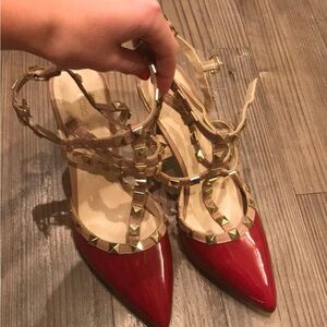 Beautiful bcbg red heels 👠
